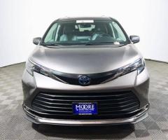 2024 Toyota Sienna XLE EASY FINANCING! - $40,900 (Hillsboro, OR)